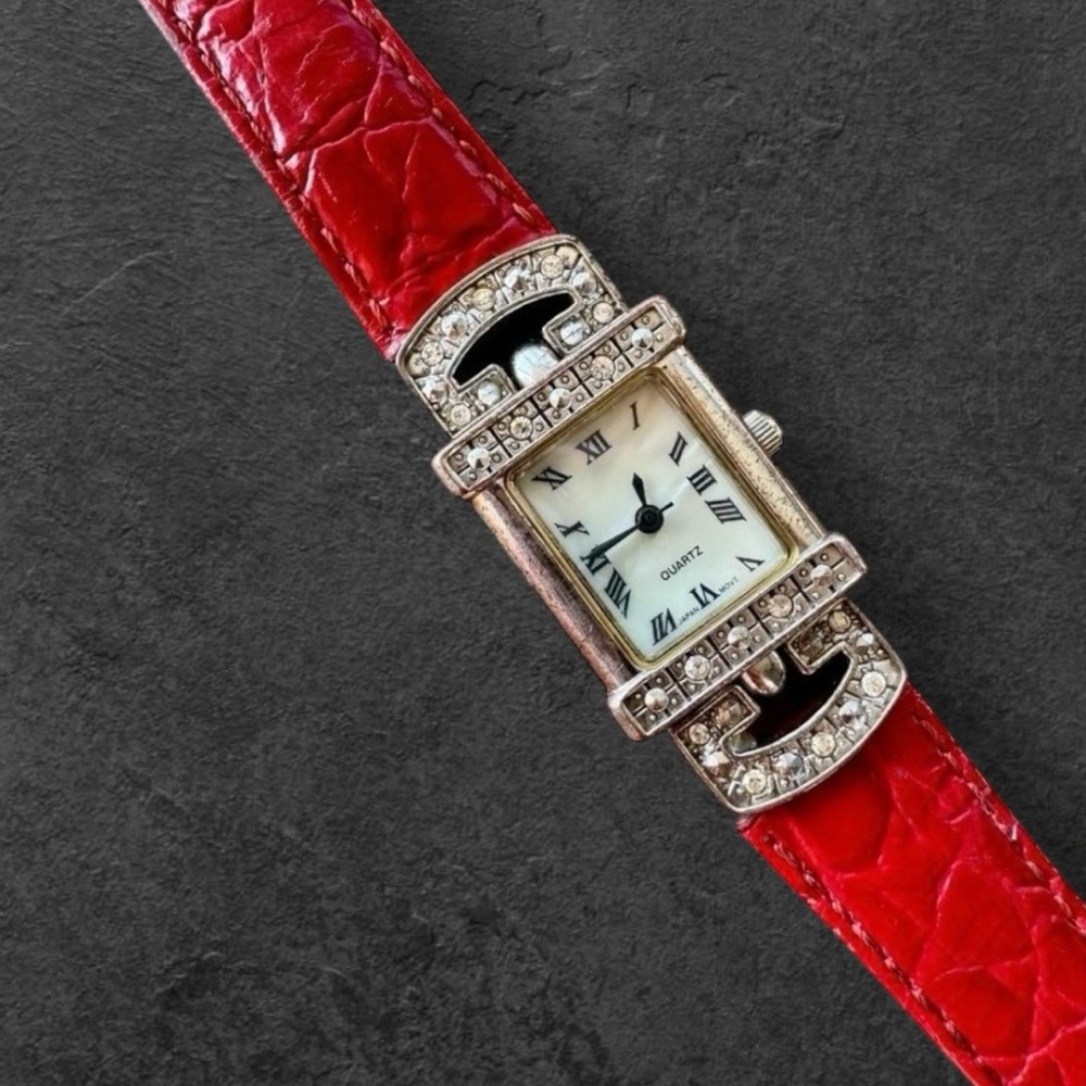 Vintage Avon Women’s Watch